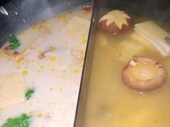 -湊湊火锅·茶憩(杭州湖滨银泰in77店)