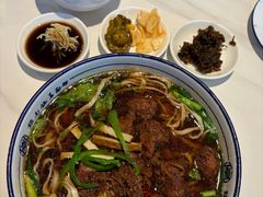 -镇南锅盖面馆(解放路店)