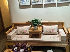 -Laderach 莱德拉(上海环贸iapm店)