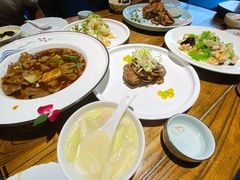 -湖畔鲁菜·二十年老字号餐厅(大明湖店)