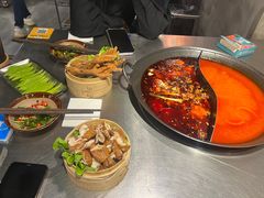 -鹿鸣山草本茶香火锅(园西路店)