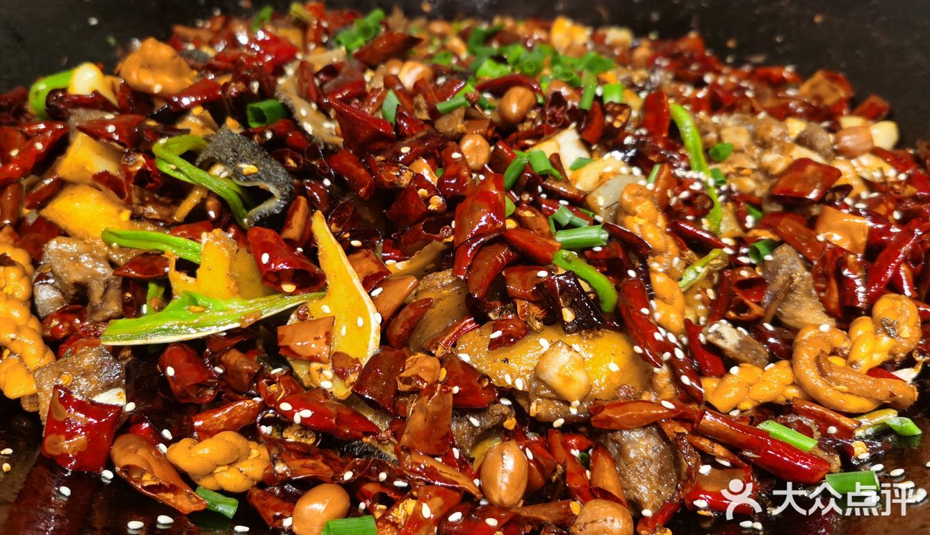 「辣子羊肉」味道很棒!本来一直说天气冷了,找羊肉吃