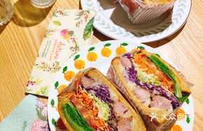 Thick-cut Bacon Mashed Potato Sandwich