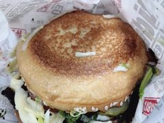 -The Habit Burger Grill 哈比特汉堡(爱琴海店)