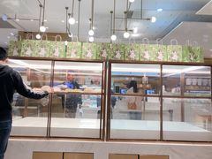 门面-奈雪的茶(湖滨银泰in77C区PRO店)