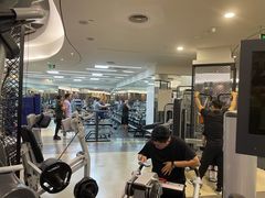 器械区-宝力豪健身(大悦城店)