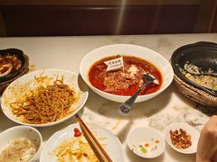 -初蓉丨遇见新川菜(亲贤街荣耀店)