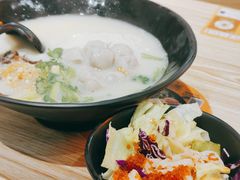 -渔米丰·广府鱼汤米线(光明广场店)
