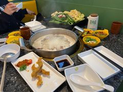 -一席地·本地鸡窝·杭帮鸡火锅(萧山银隆百货店)