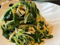 豆皮炒鸡毛菜-十里弄堂(K11店)