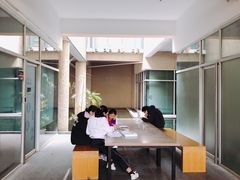 -汕头大学-图书馆