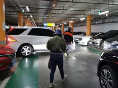 -家乐福(四元桥购物中心店)