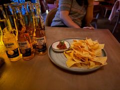 -FOUR PLAY BAR
