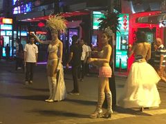 -Dang restaurant (patong phuket)