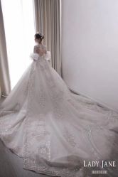-Lady  Jane高端婚纱礼服馆