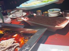-二荆条·蜀鲜汇城市森林火锅