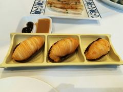榴莲千丝酥-稻香酒家·34年老字号·港式粤菜(汉街店)
