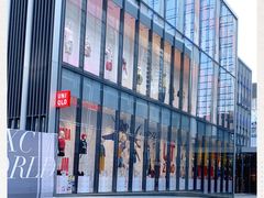 -优衣库(深圳万象天地旗舰店)