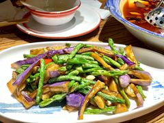 茄子烧豆角-永红源·啤酒烧烤海鲜大排档(台柳路店)