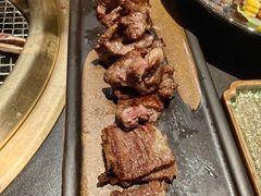 -铭牛烧肉·和牛海鲜自助(高新月牙湖店)