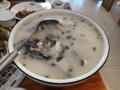 -美顺香食府鱼头老店(雪野湖店)