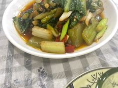 -卢六川汤肉(南方花园店)