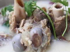 骨头汤-陈小北小泽生煎(鞍山西道店)