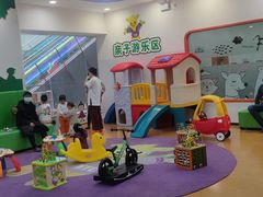 -爱威盛亲子俱乐部·纽约国际早托中心