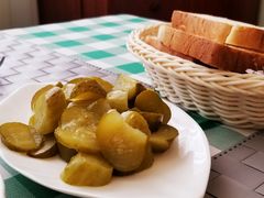 酸黄瓜-小白桦西餐厅