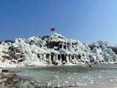 -雪山彩虹谷景区