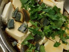 皮蛋豆腐-水泊梁山清真铁锅炖鱼(华苑店)