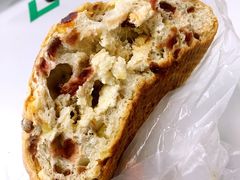 苹果肉桂三角芝士面包-Juicy Bakery(大学路店)
