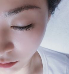-爱美睫美甲会馆