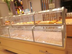 面包甜点陈列柜-好利来(八里庄店)