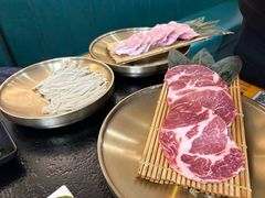 -臻牛烤肉