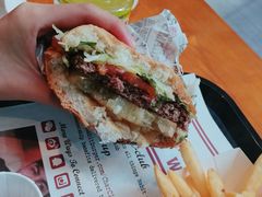 -The Habit Burger Grill 哈比特汉堡(复兴soho店)