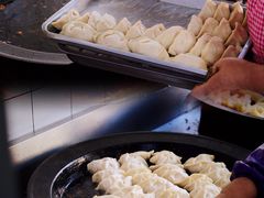 -黄阿姨锅贴大王(万航渡路店)