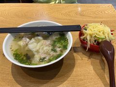 -三好食堂(煎饺·馄饨·肉饼米线·盛世广场店)