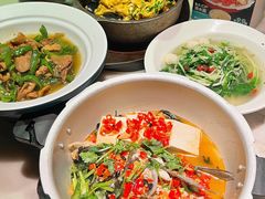 -佬麻雀·新湘菜(东方宝泰店)