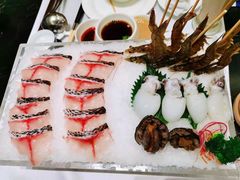 -红鼎豆捞·非遗鲍皇汤火锅(宝丰路店)