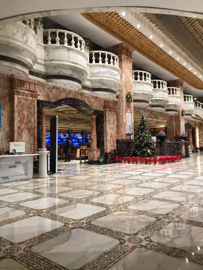 万宝海鲜舫劳动公园店