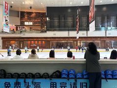-冰纷万象滑冰场(深圳万象城店)