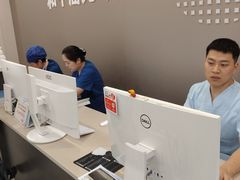 -上海大学附属上海和平眼科医院