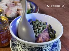 手打贡菜丸子-城墙拐拐火锅(三峡广场黑金冠店)