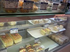 -白玉兰食品甜凤店(合生汇店)
