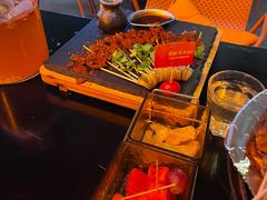 -何师烧烤Pro ·江湖川菜·小龙虾·精酿(太古里旗舰店)