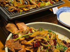 特色大铁锅烀腔骨-95号酱骨·一块豆腐(展春园西路店)