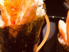 手拿加州卷-大和食乐·鲜和牛酸汤火锅(环宇荟店)