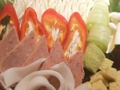 -老牌坊云南鱼豆花火锅(哈西万达店)