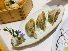 香煎韭菜饺-荣粤酒家·融合粤菜